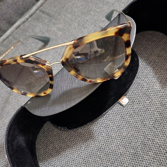 Prada Sunglasses - Picture 3 of 7